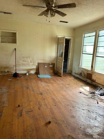 507 W Locust Street Whitewright TX 75491
