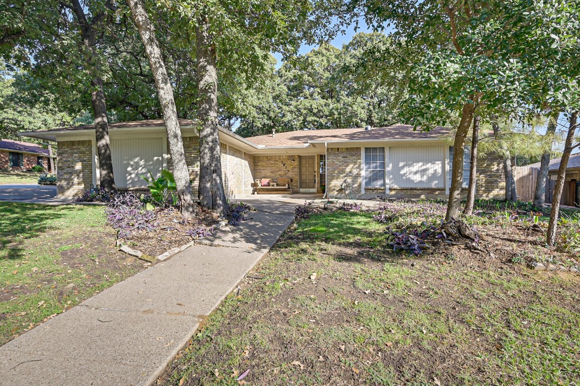 5925 Woodmeadow Drive Arlington TX 76016