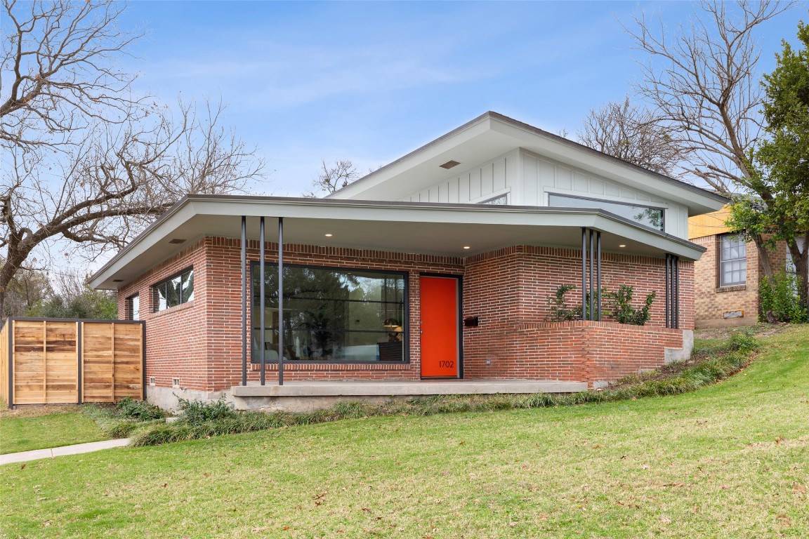 1702 Elmwood Boulevard Dallas TX 75224