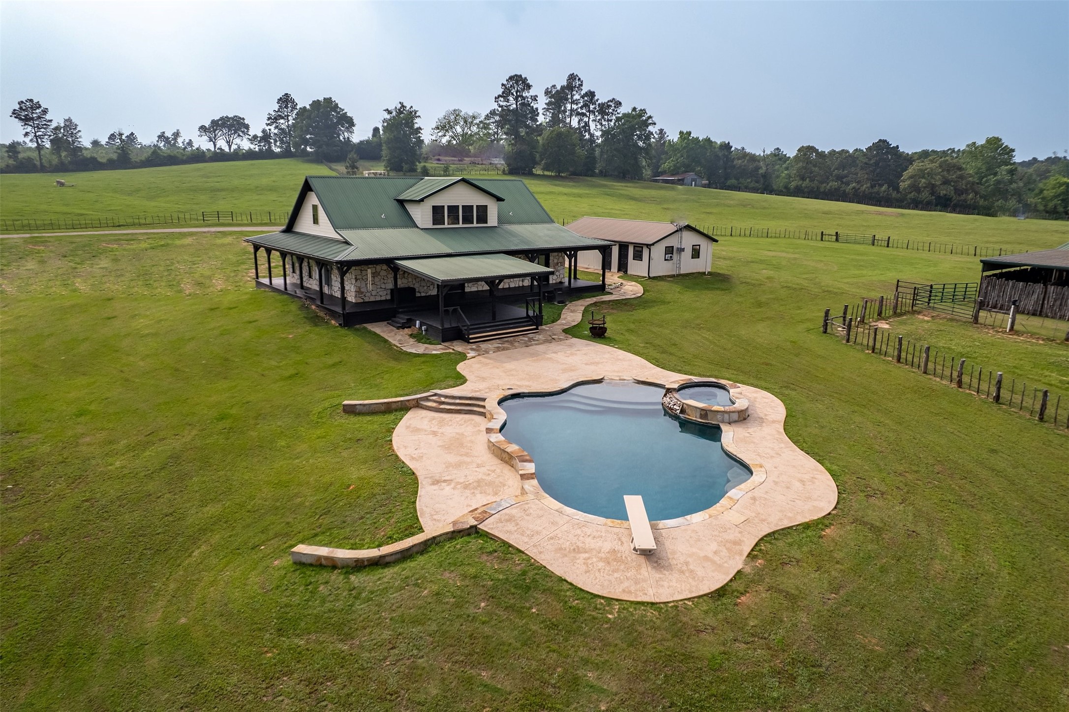 23241 County Road 2159 Troup TX 75789