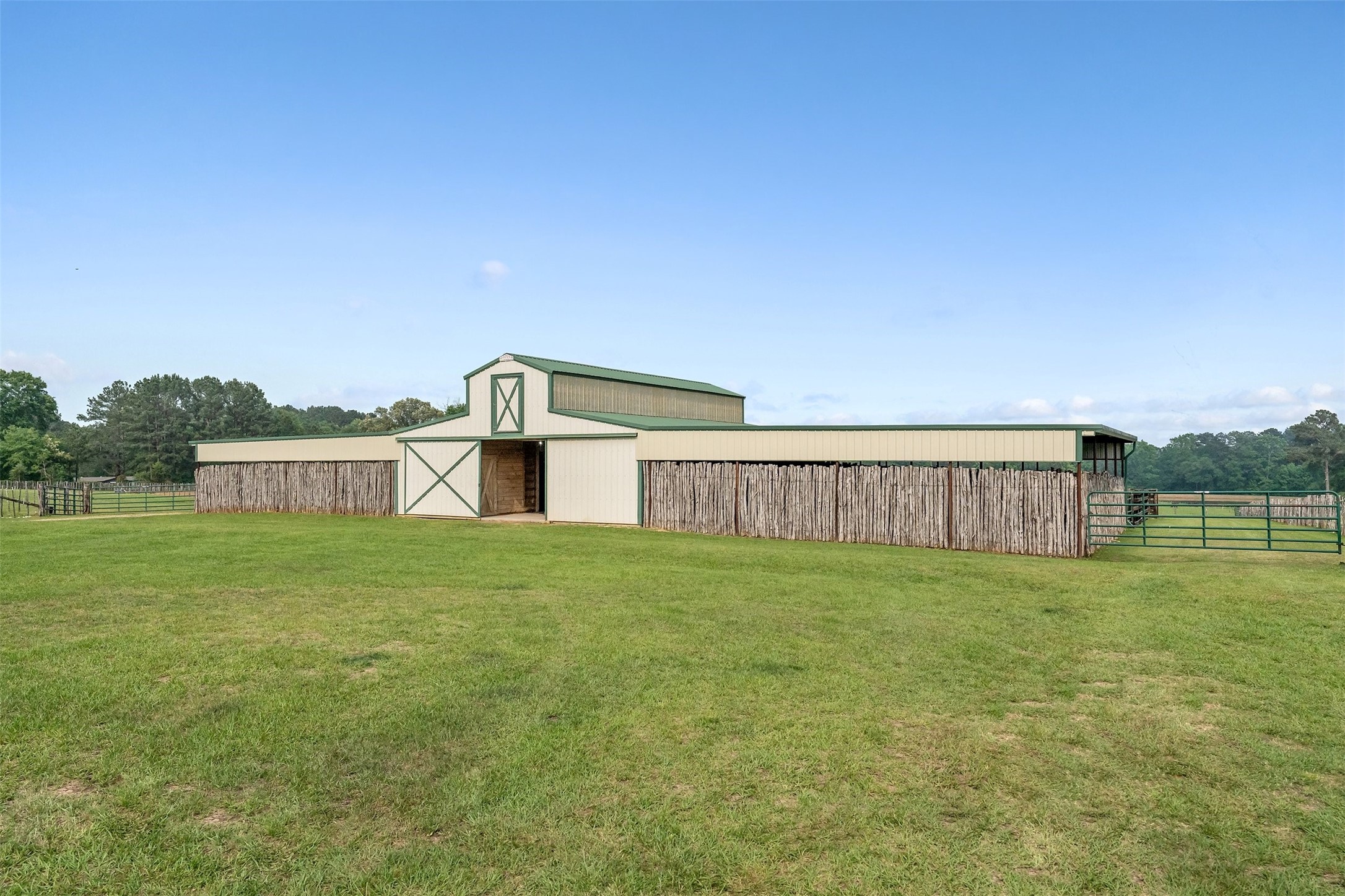 23241 County Road 2159 Troup TX 75789