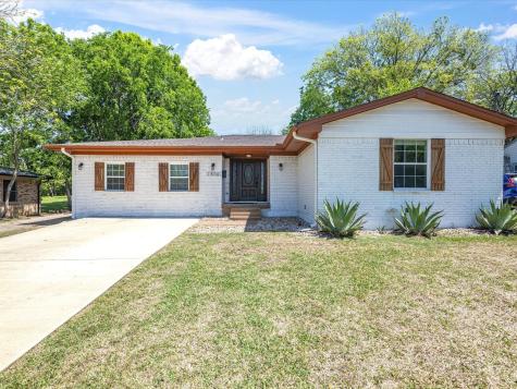 1806 N Preston Street Ennis TX 75119