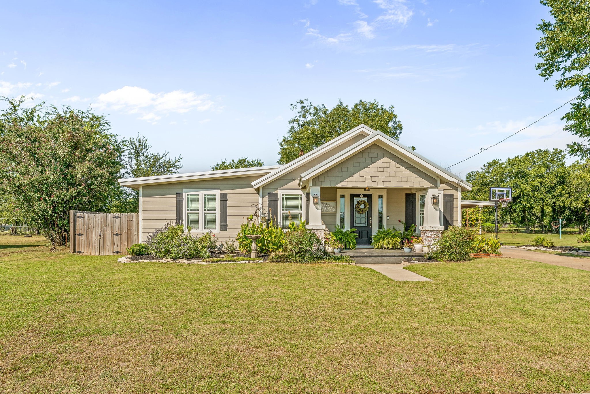 209 Lakeview Street Glen Rose TX 76043
