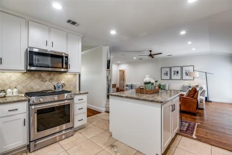 6732 Inverness Lane Dallas TX 75214