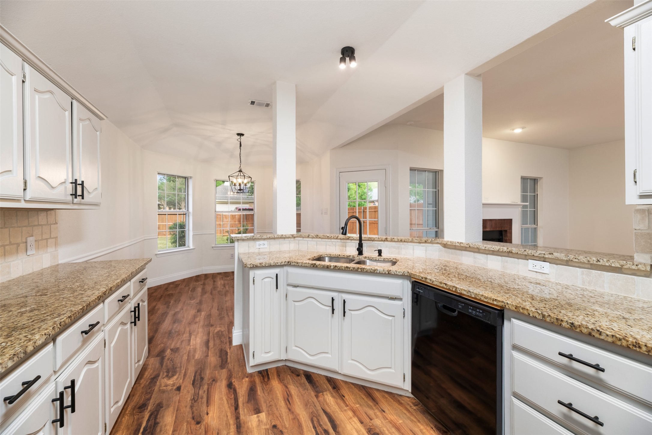 215 Barbara Way Red Oak TX 75154