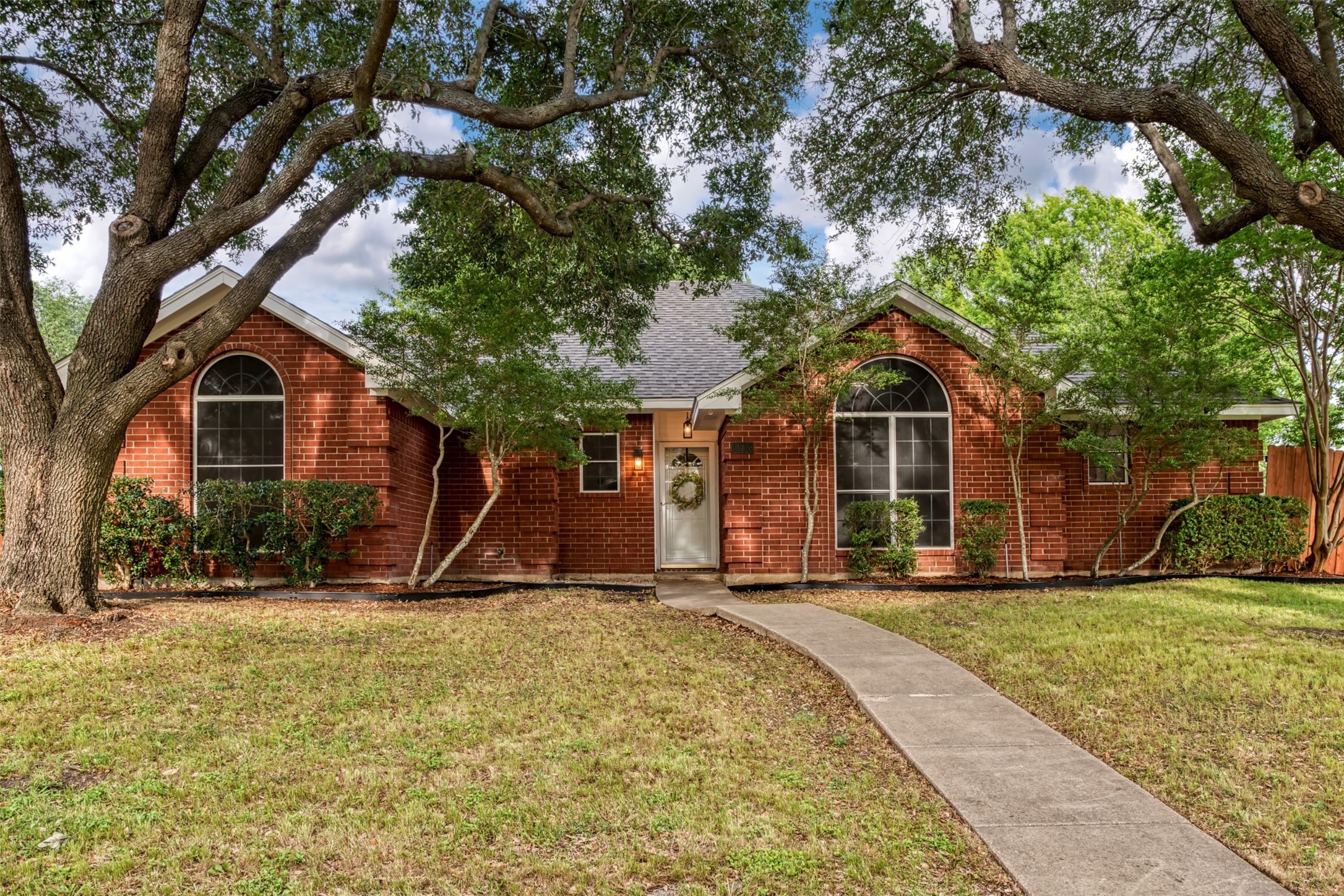 215 Barbara Way Red Oak TX 75154
