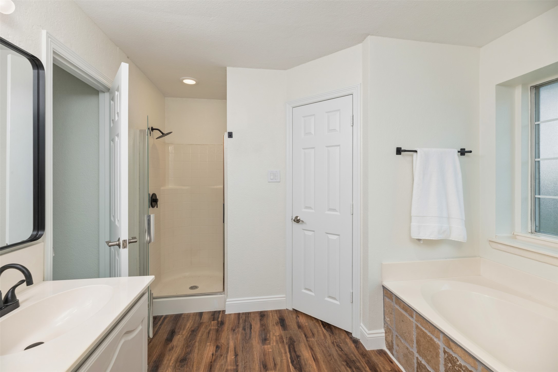 215 Barbara Way Red Oak TX 75154