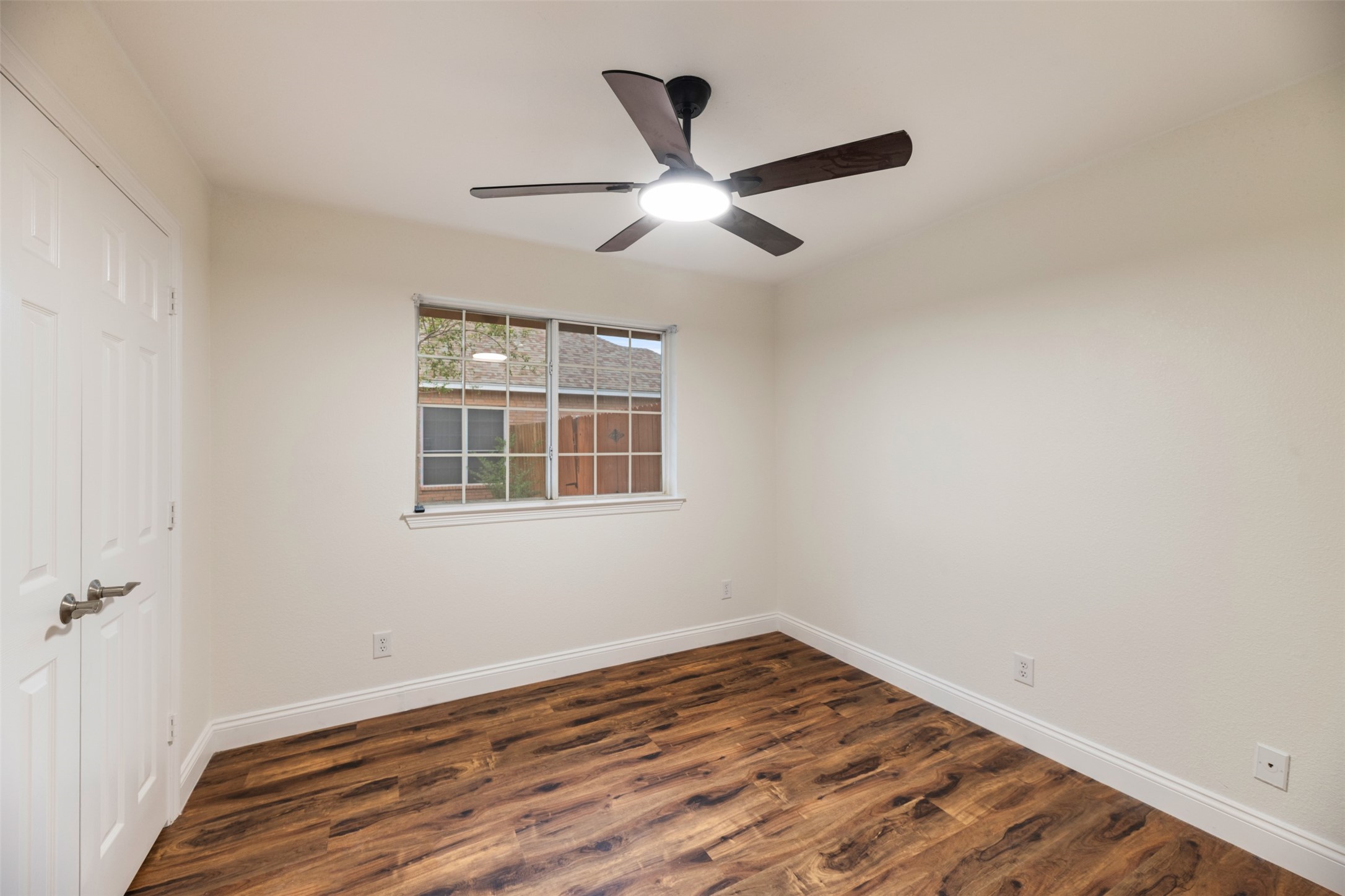 215 Barbara Way Red Oak TX 75154