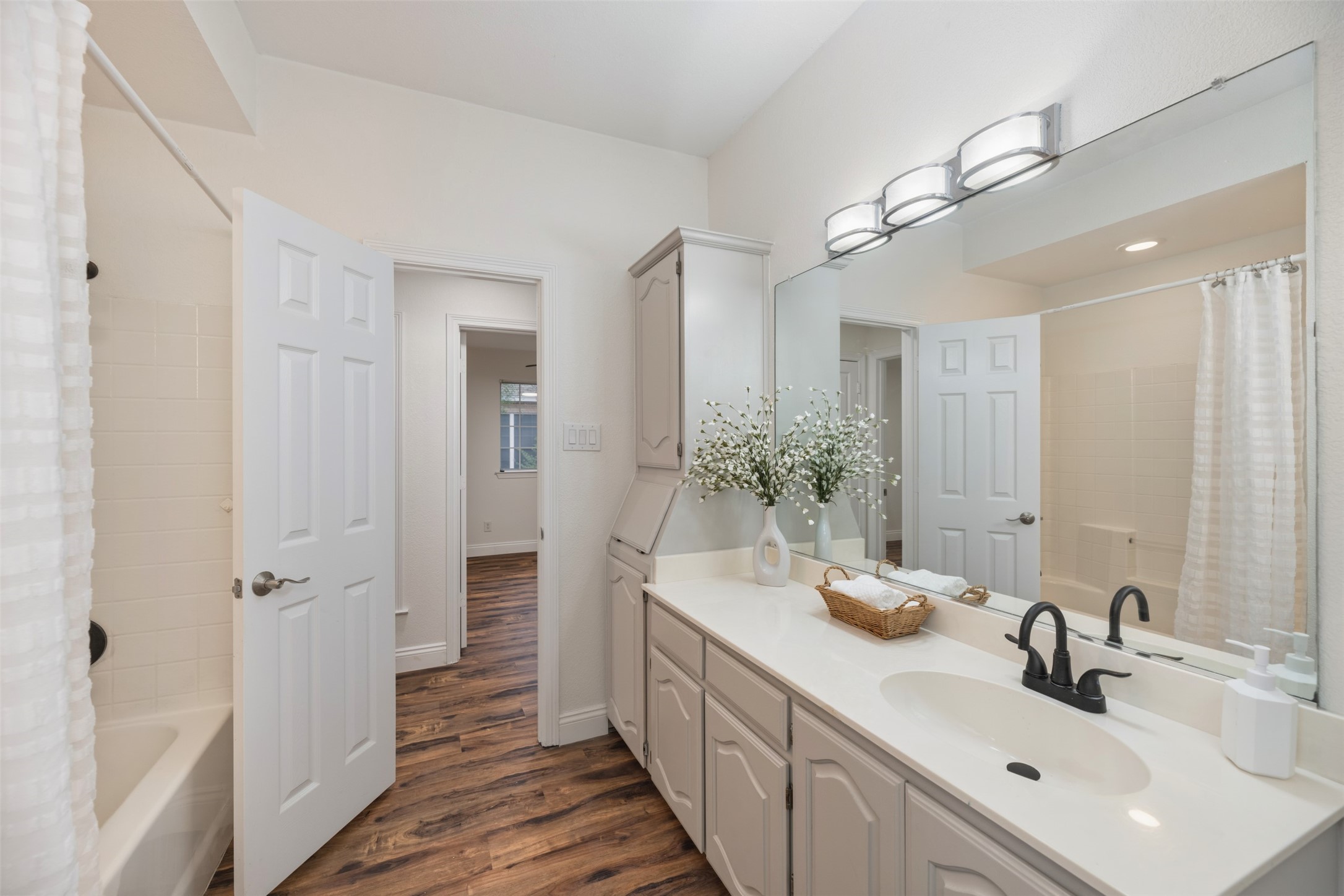 215 Barbara Way Red Oak TX 75154