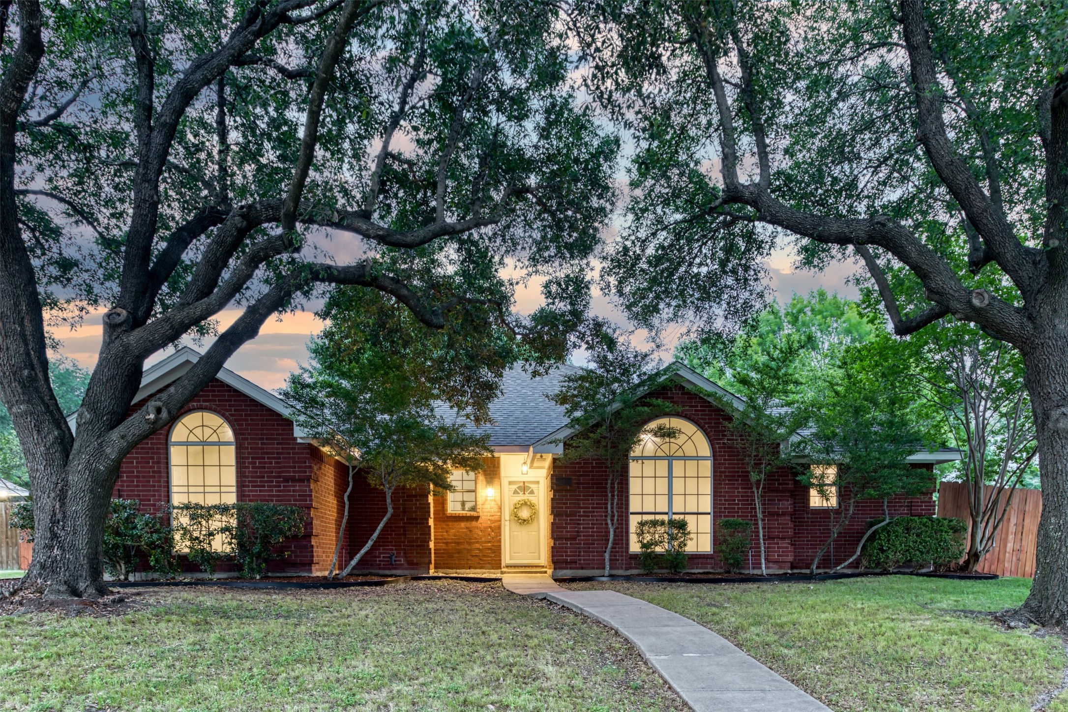 215 Barbara Way Red Oak TX 75154