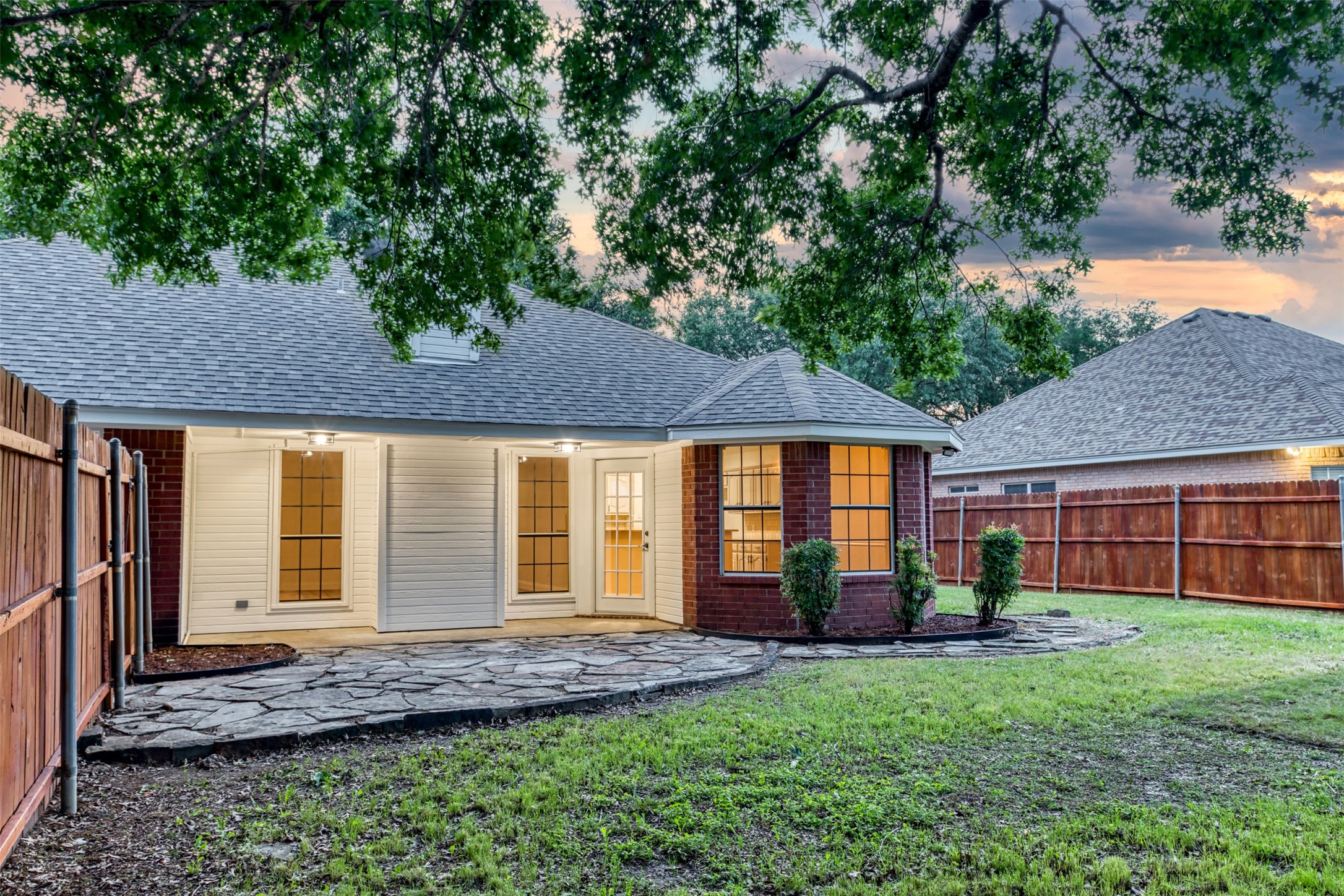 215 Barbara Way Red Oak TX 75154