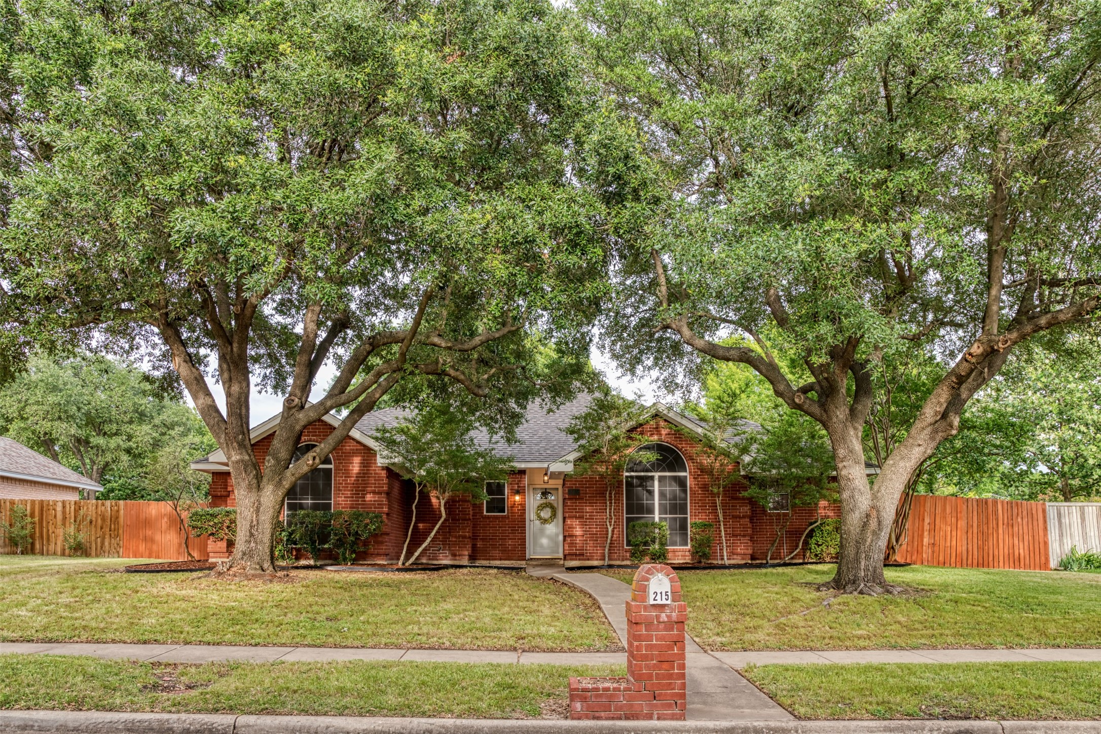 215 Barbara Way Red Oak TX 75154