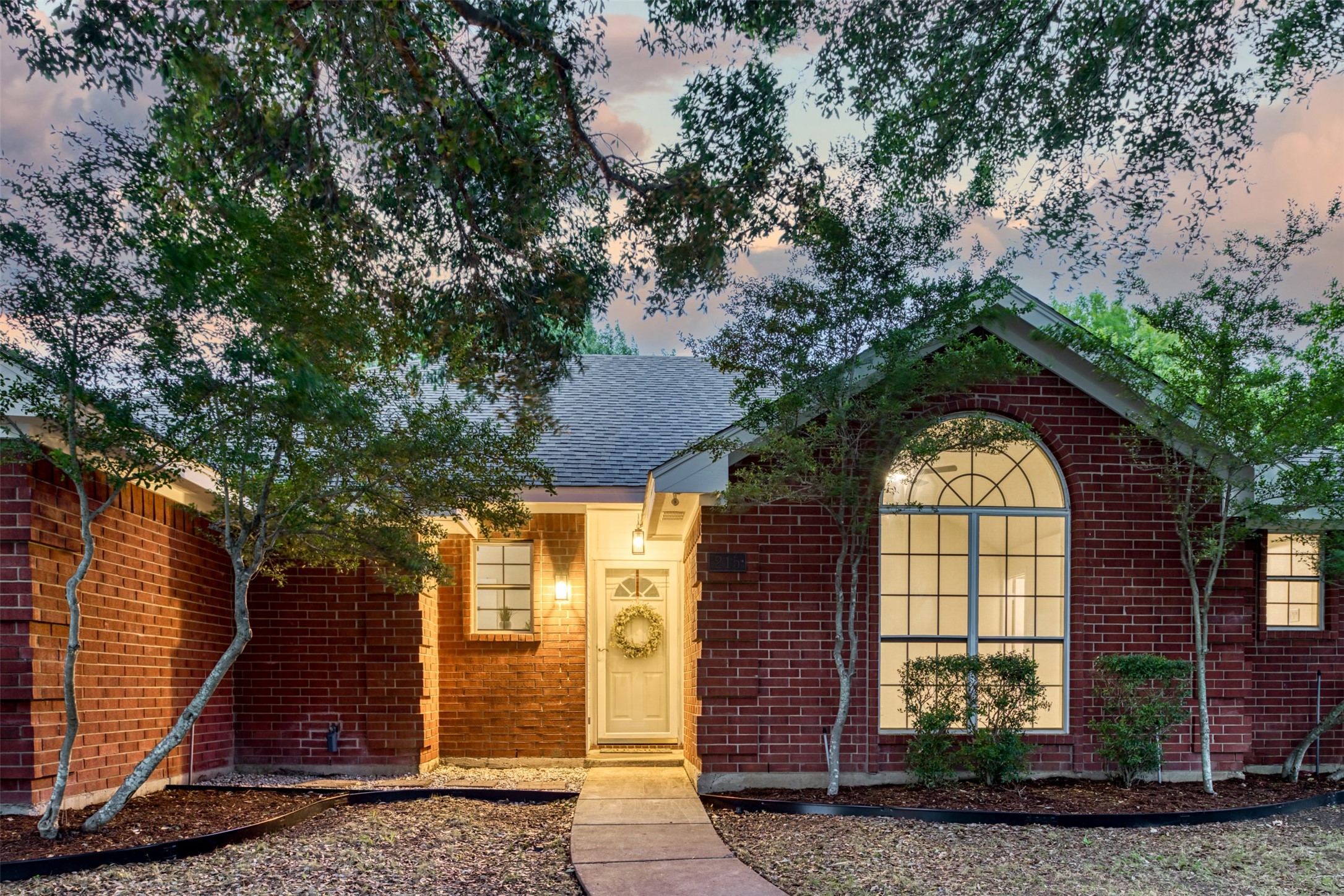 215 Barbara Way Red Oak TX 75154