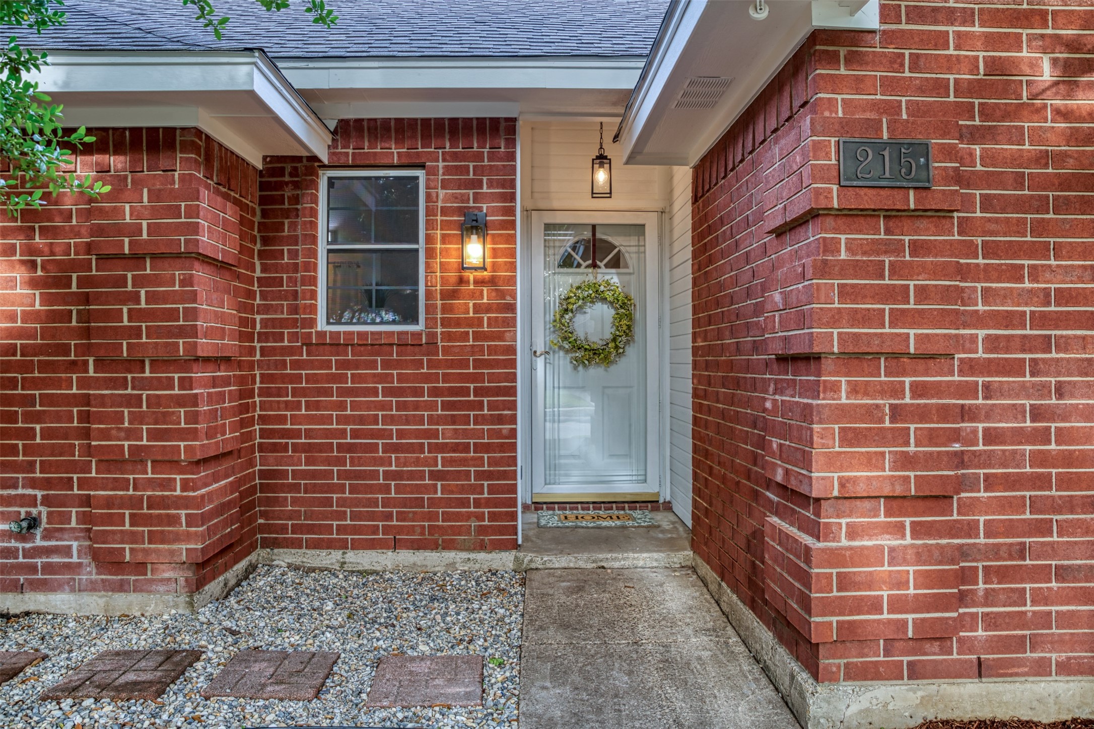 215 Barbara Way Red Oak TX 75154