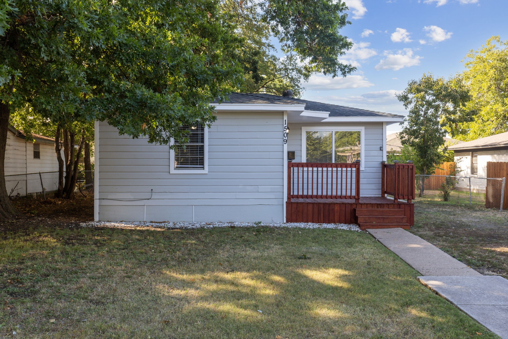 1412 N Morris Street Mckinney TX 75069