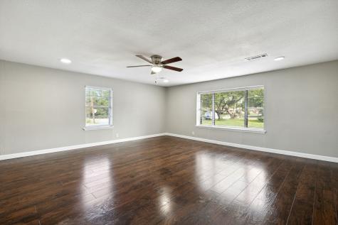 1412 N Morris Street Mckinney TX 75069