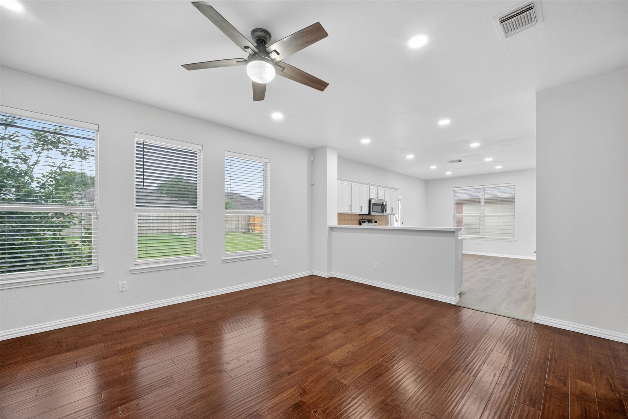 1060 Westbrook Court Grand Prairie TX 75052
