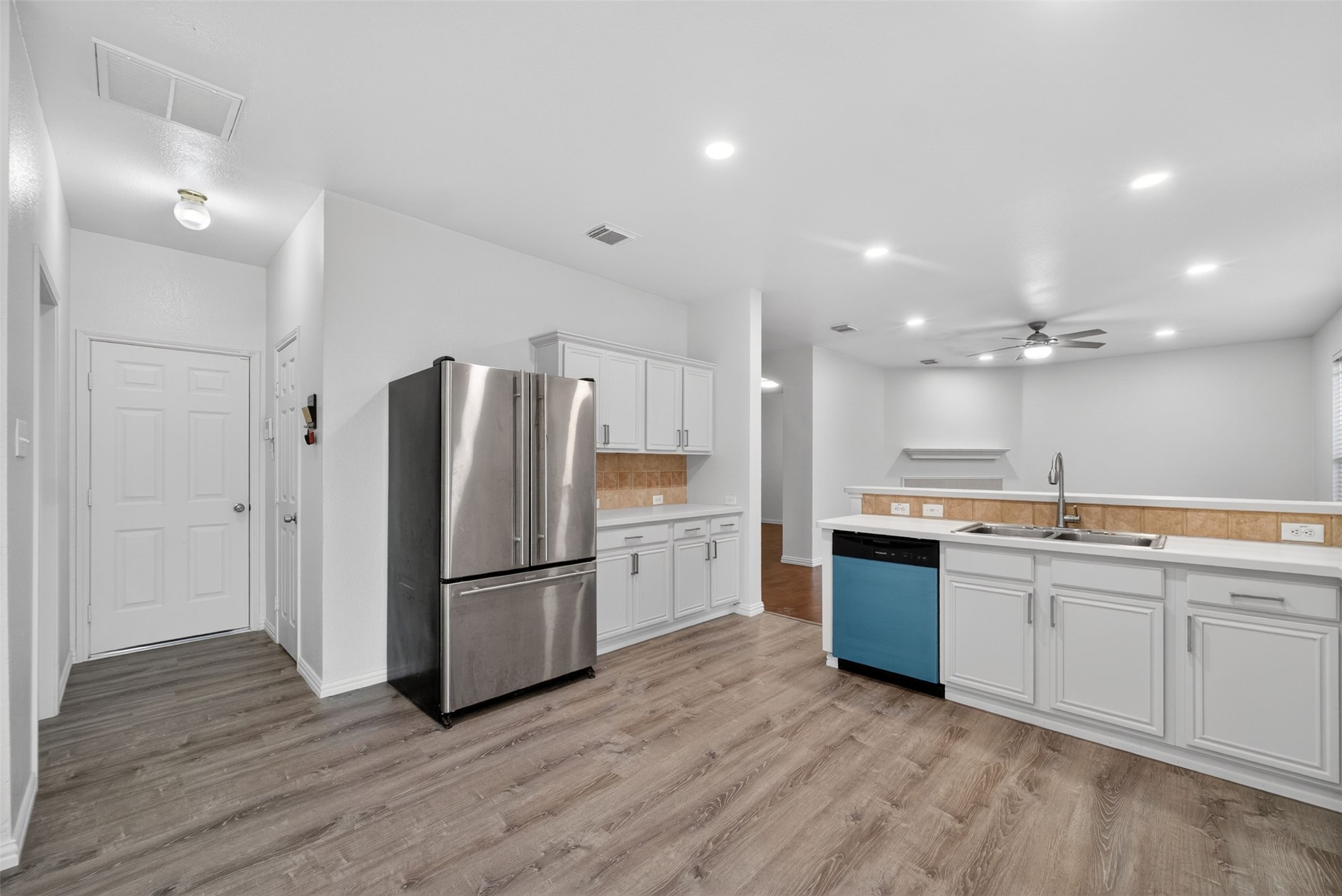 1060 Westbrook Court Grand Prairie TX 75052