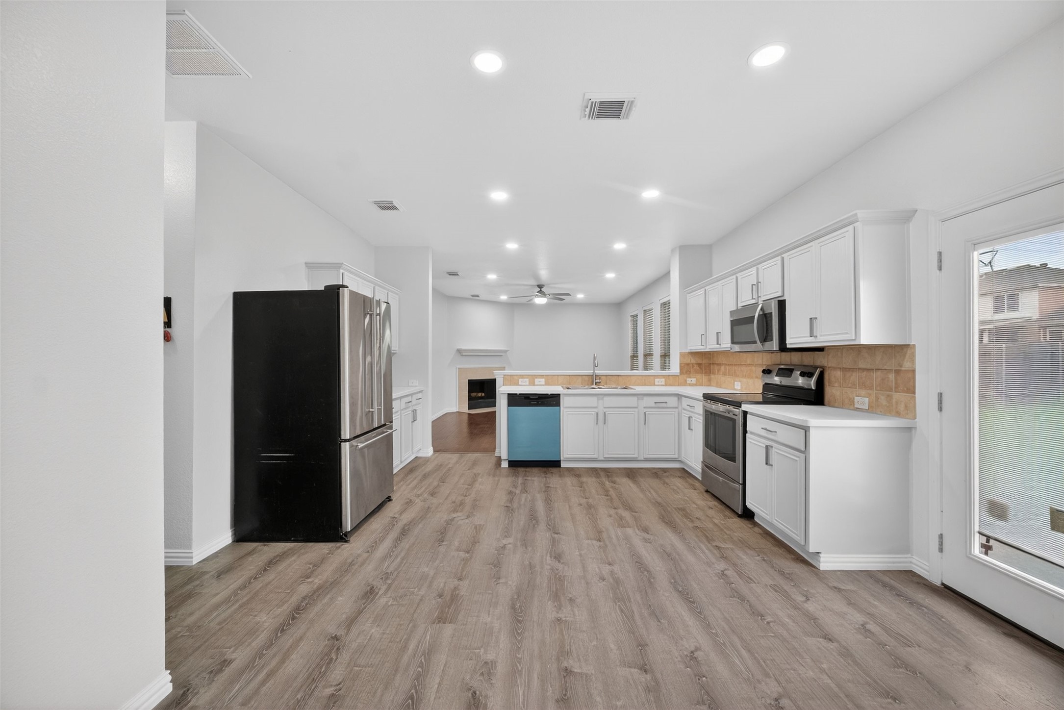 1060 Westbrook Court Grand Prairie TX 75052
