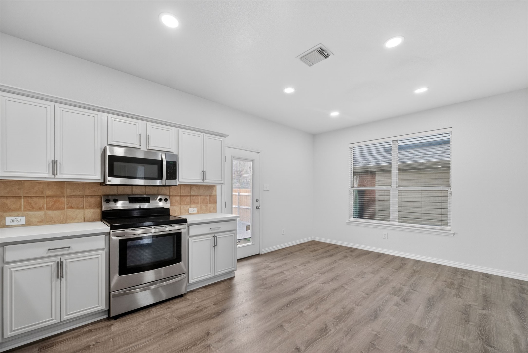 1060 Westbrook Court Grand Prairie TX 75052
