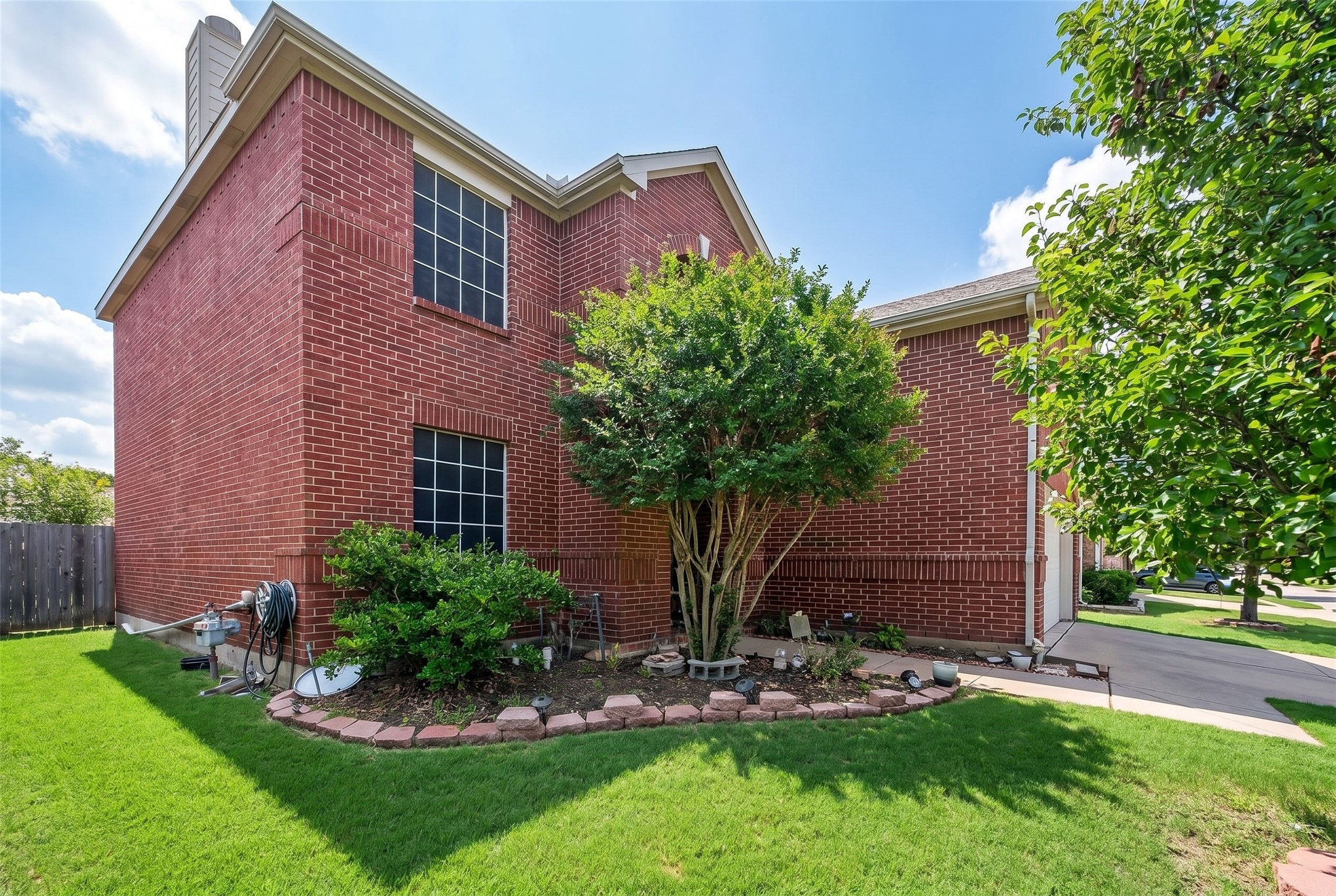 1060 Westbrook Court Grand Prairie TX 75052