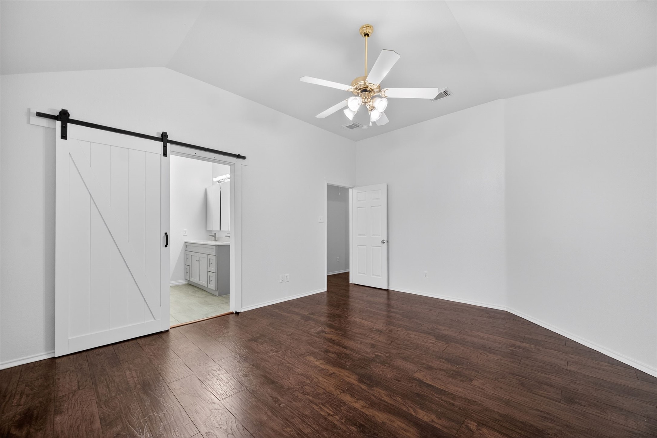 1060 Westbrook Court Grand Prairie TX 75052