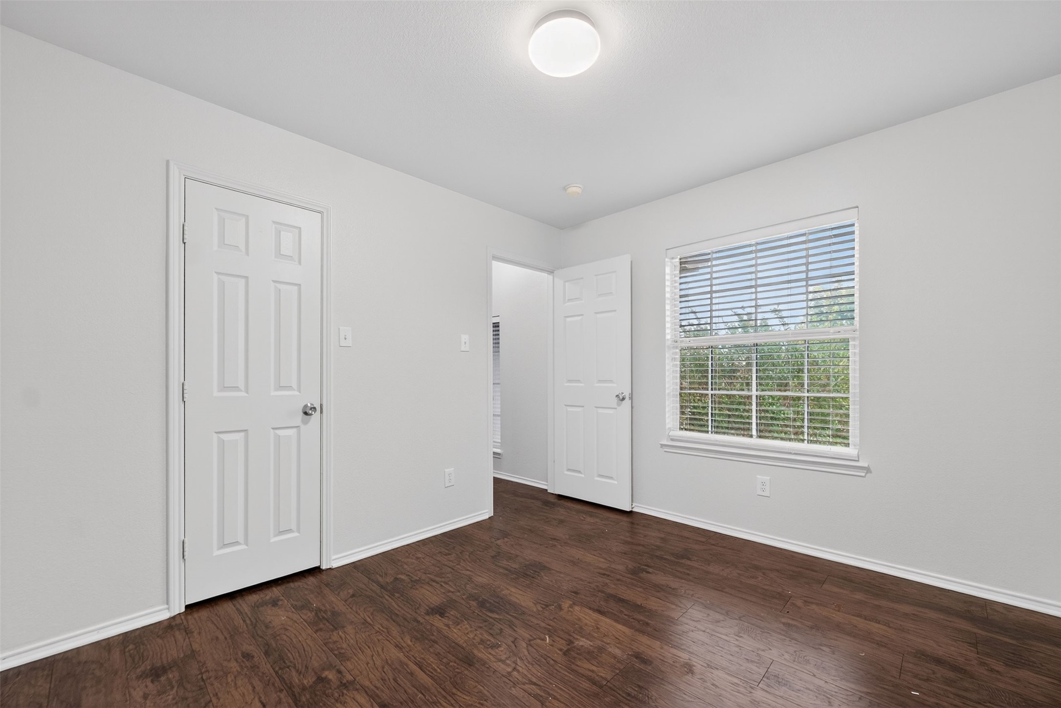 1060 Westbrook Court Grand Prairie TX 75052