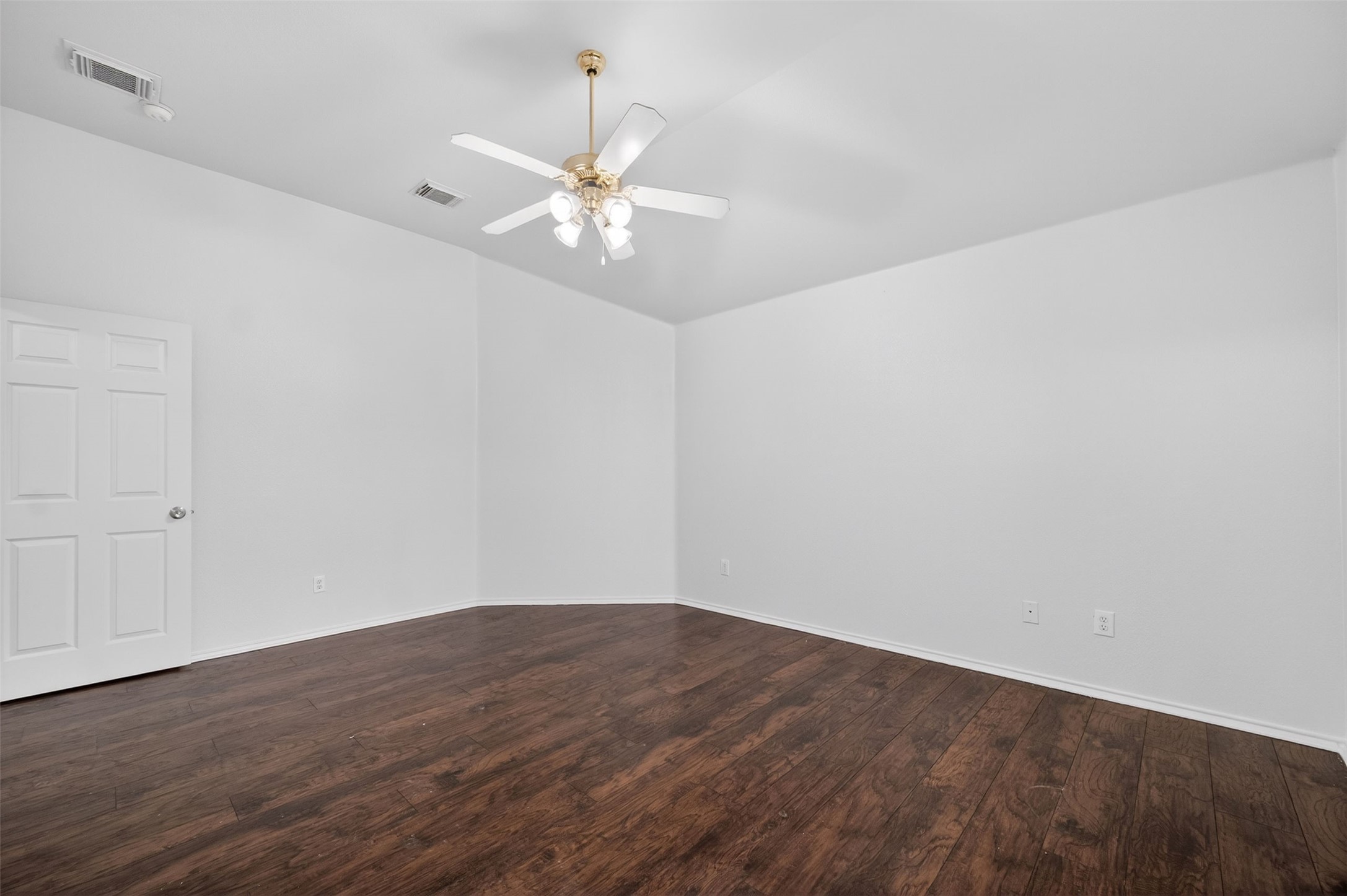 1060 Westbrook Court Grand Prairie TX 75052