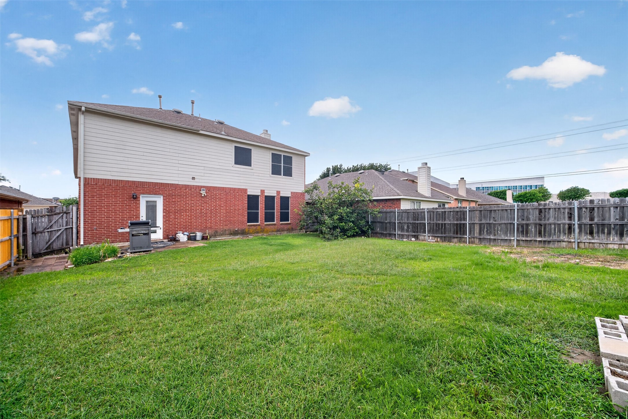1060 Westbrook Court Grand Prairie TX 75052