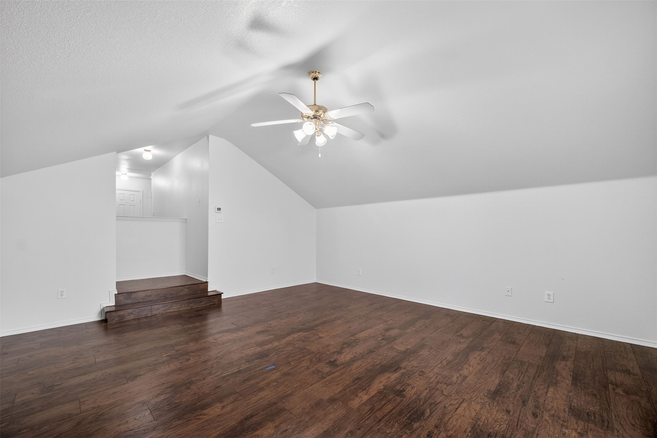 1060 Westbrook Court Grand Prairie TX 75052