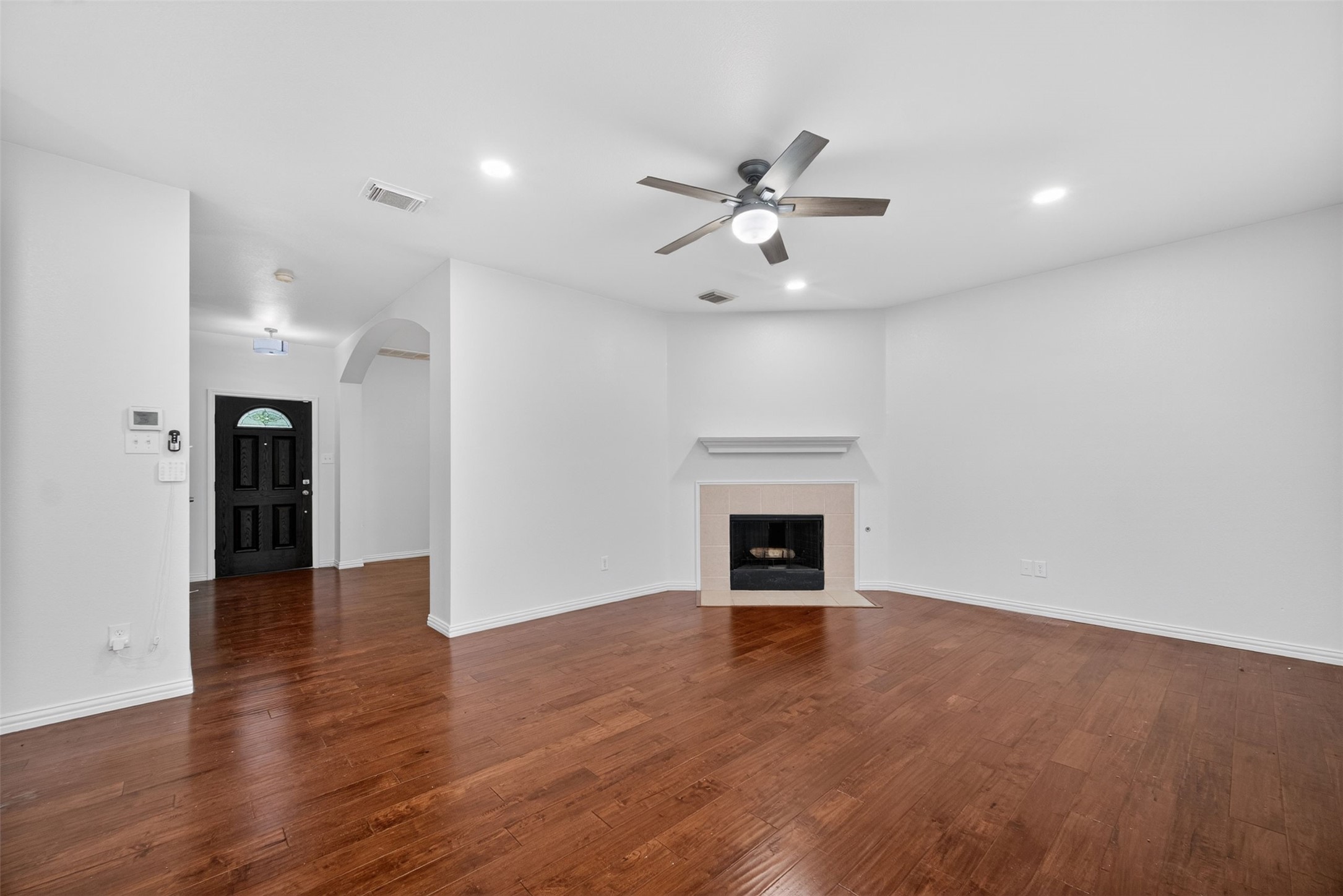 1060 Westbrook Court Grand Prairie TX 75052