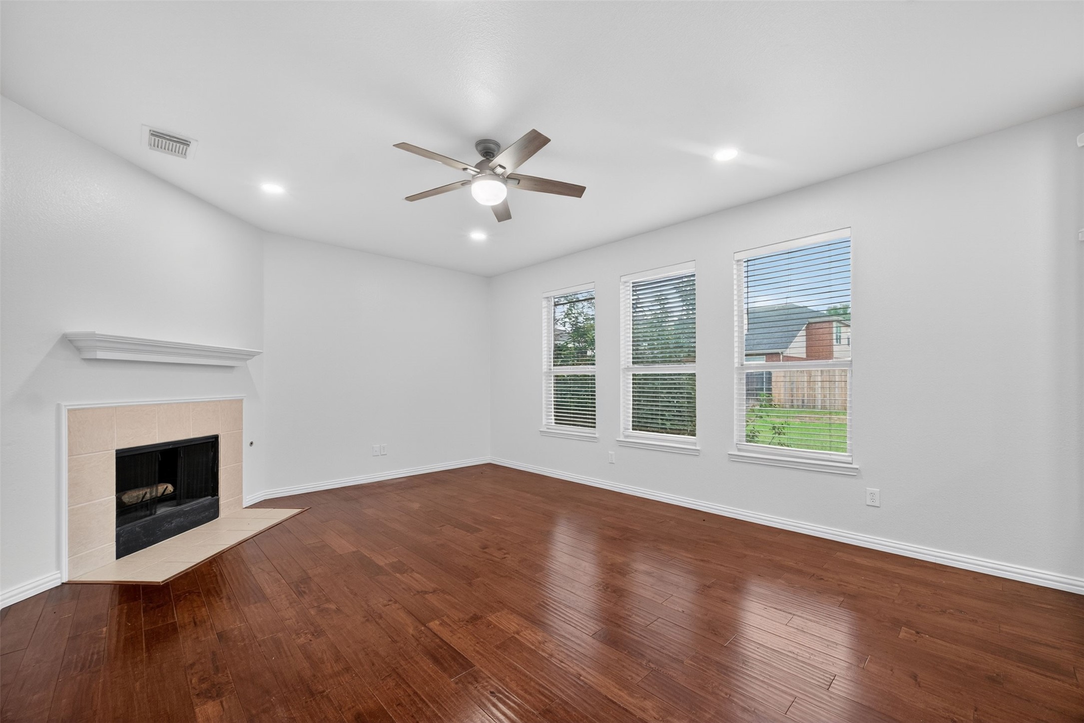 1060 Westbrook Court Grand Prairie TX 75052