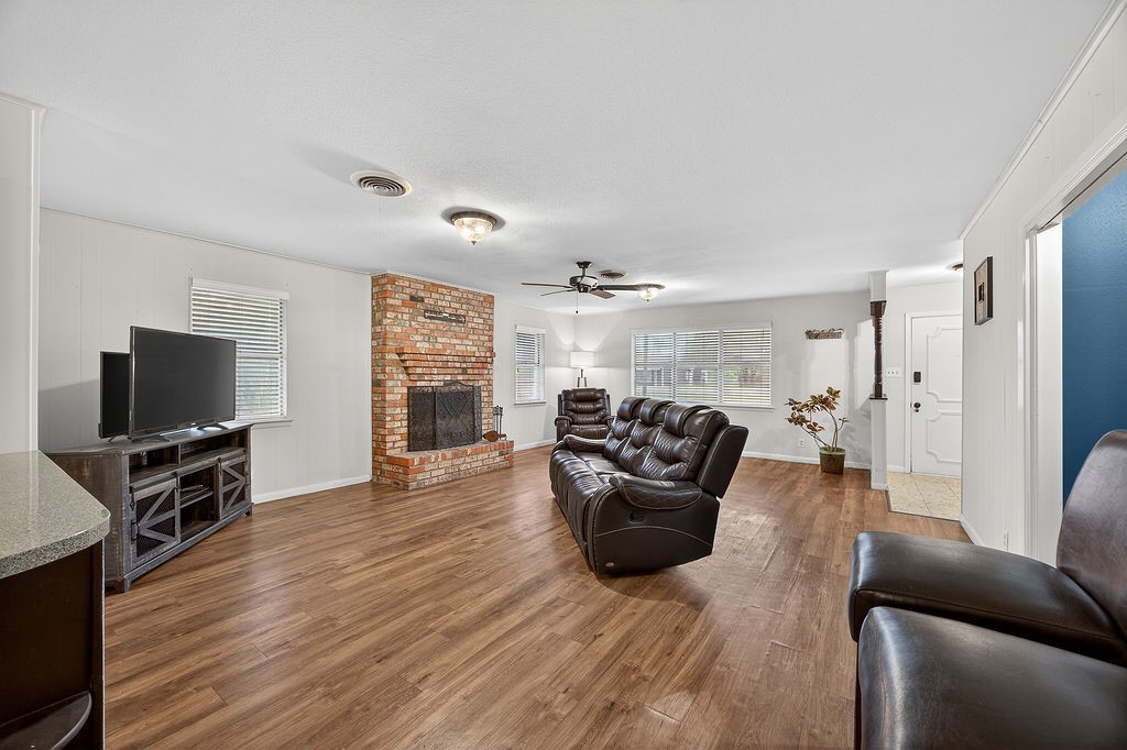 219 W Jefferson Street Palmer TX 75152