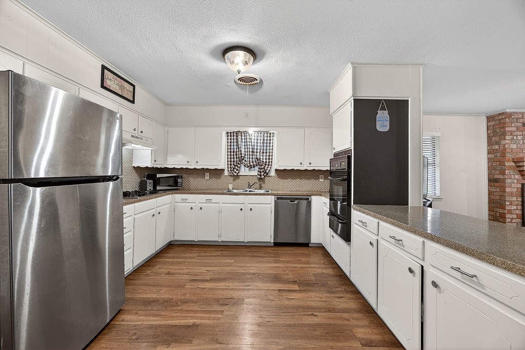 219 W Jefferson Street Palmer TX 75152