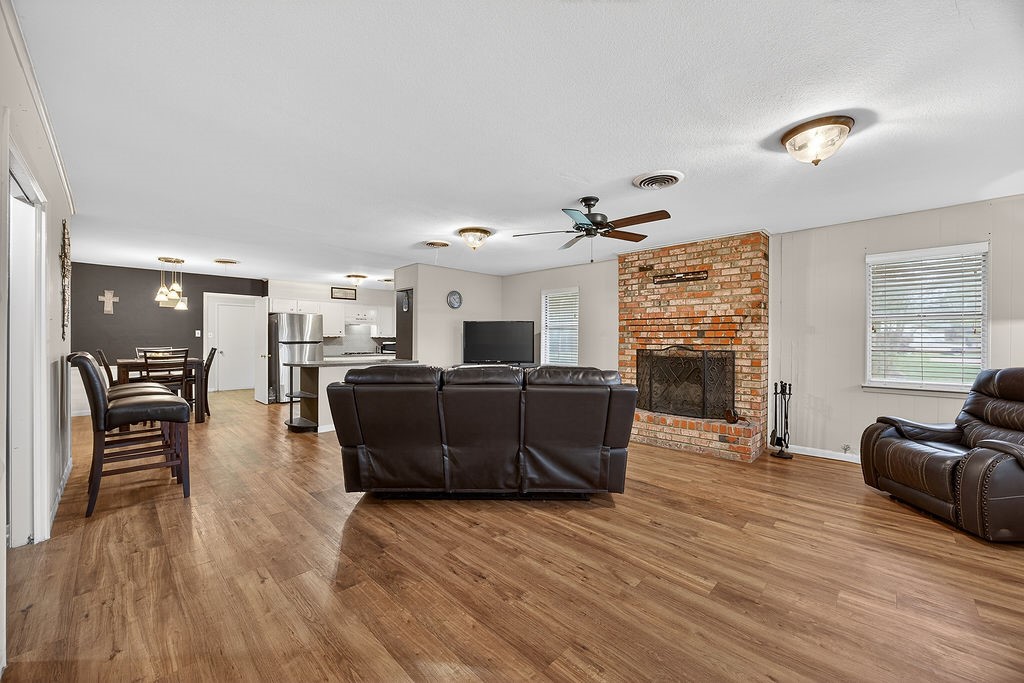 219 W Jefferson Street Palmer TX 75152