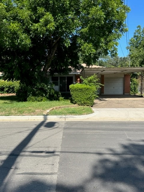 700 House Street Fort Worth TX 76103