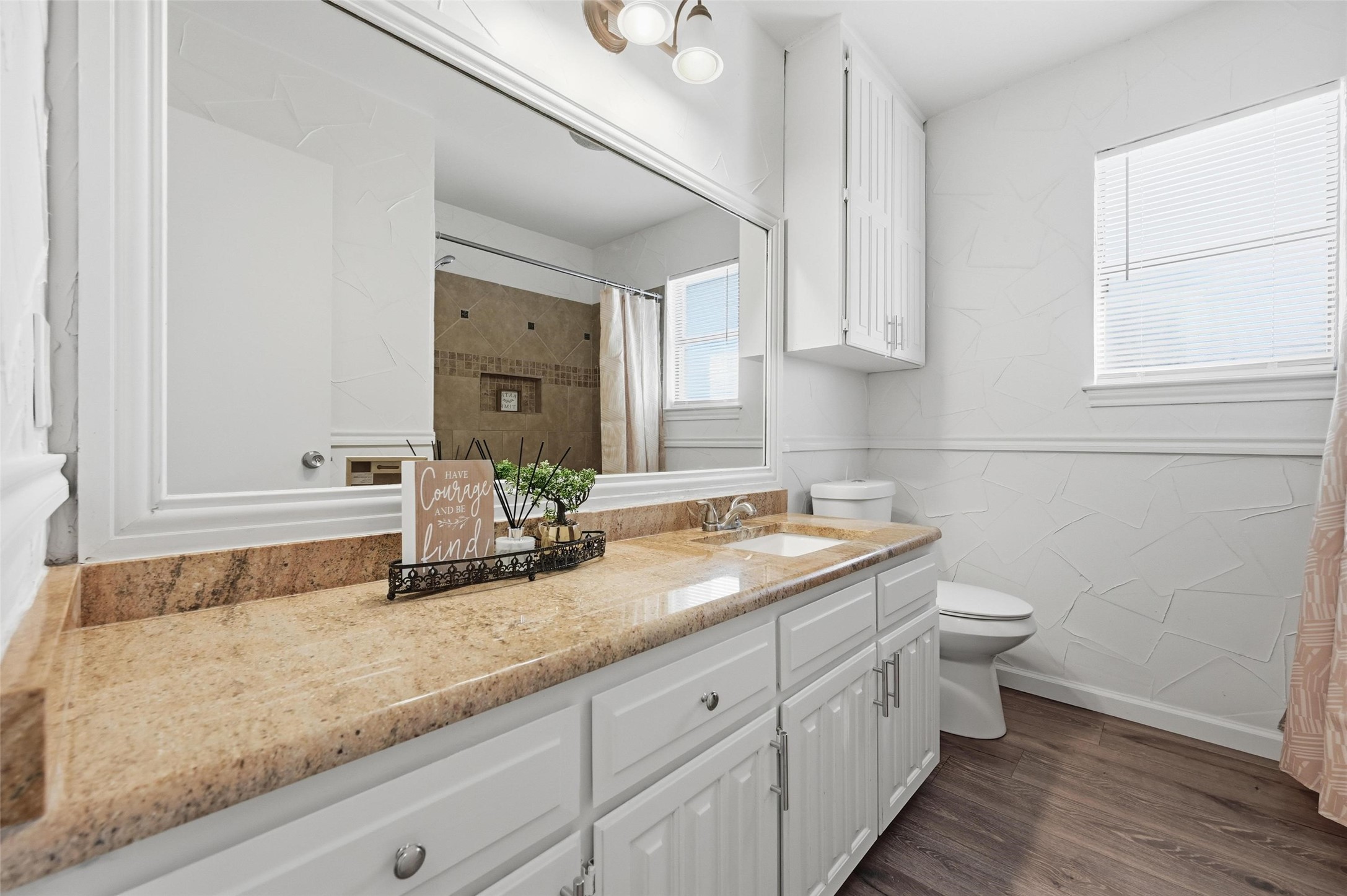 5011 Prairieview Court S Arlington TX 76017