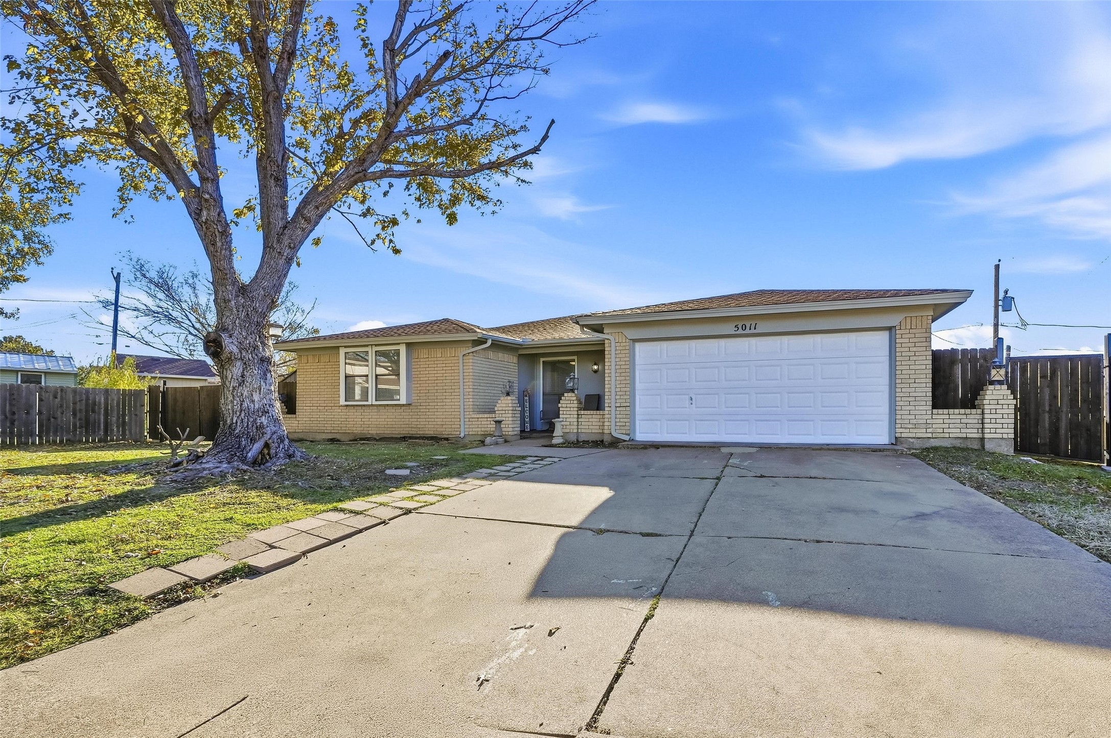 5011 Prairieview Court S Arlington TX 76017