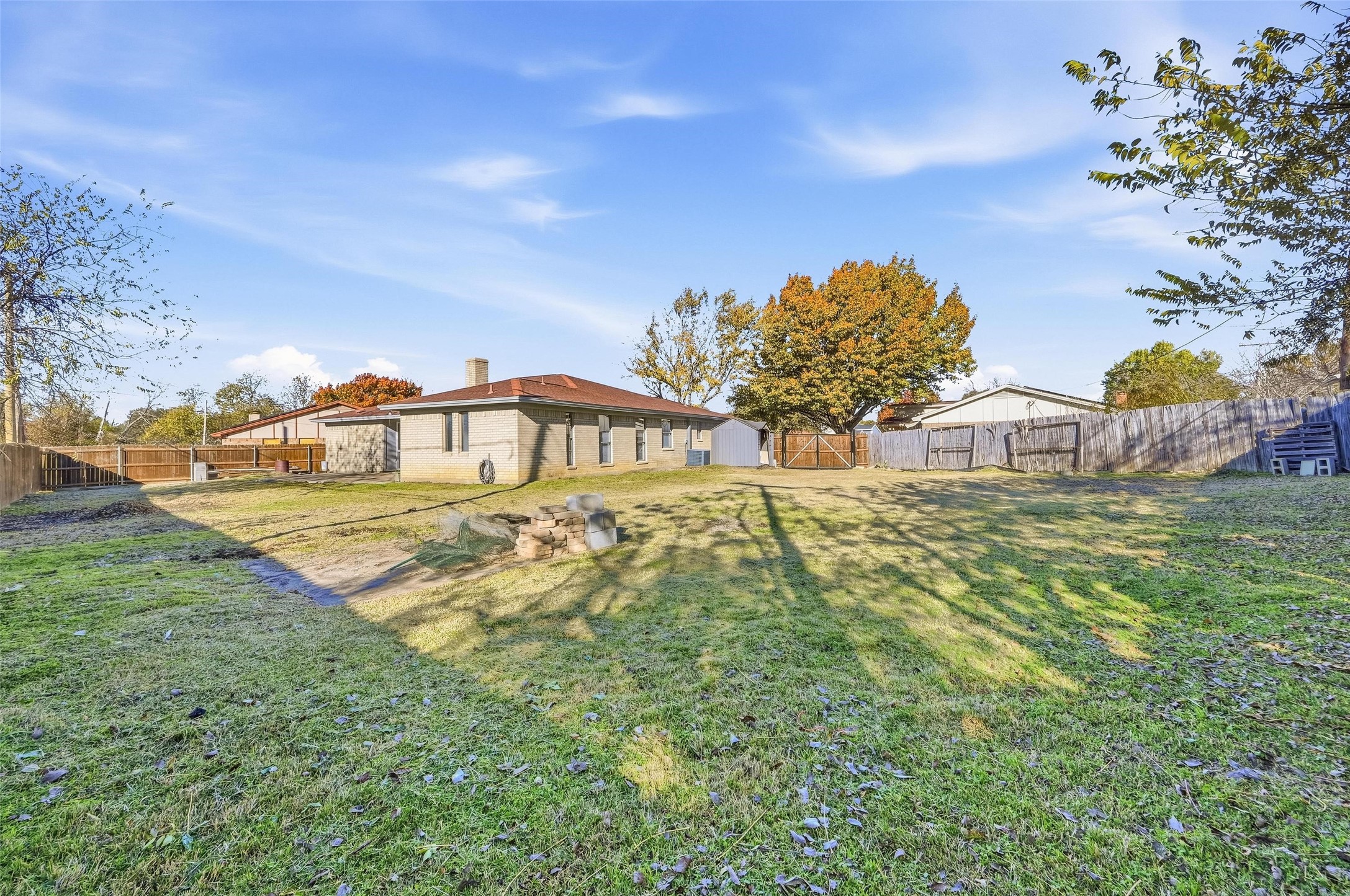 5011 Prairieview Court S Arlington TX 76017