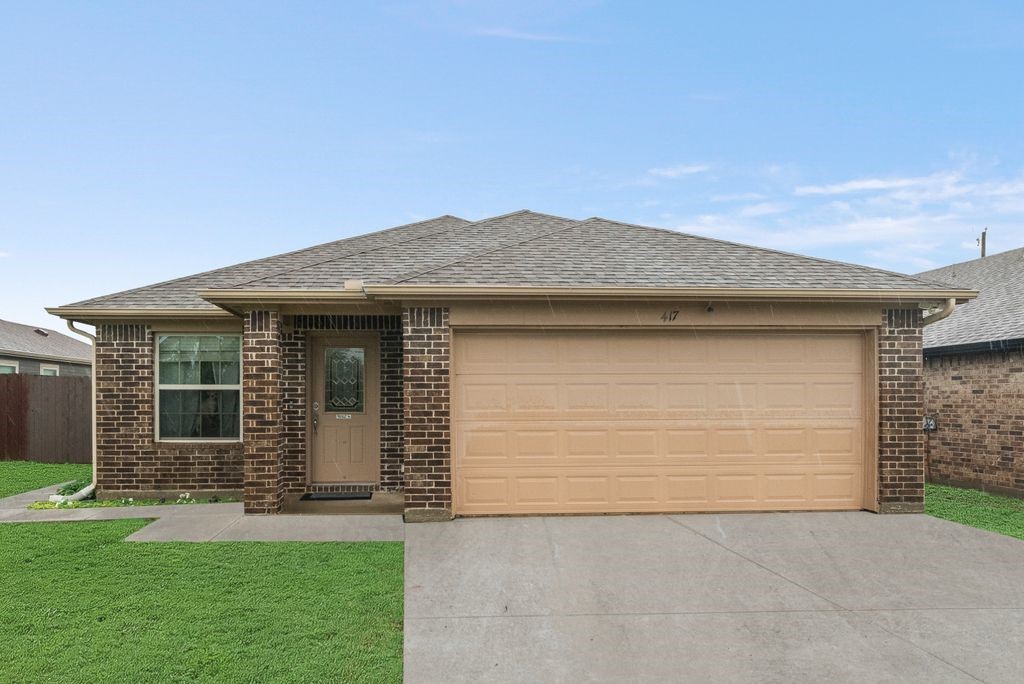 417 W Holford Street Pilot Point TX 76258