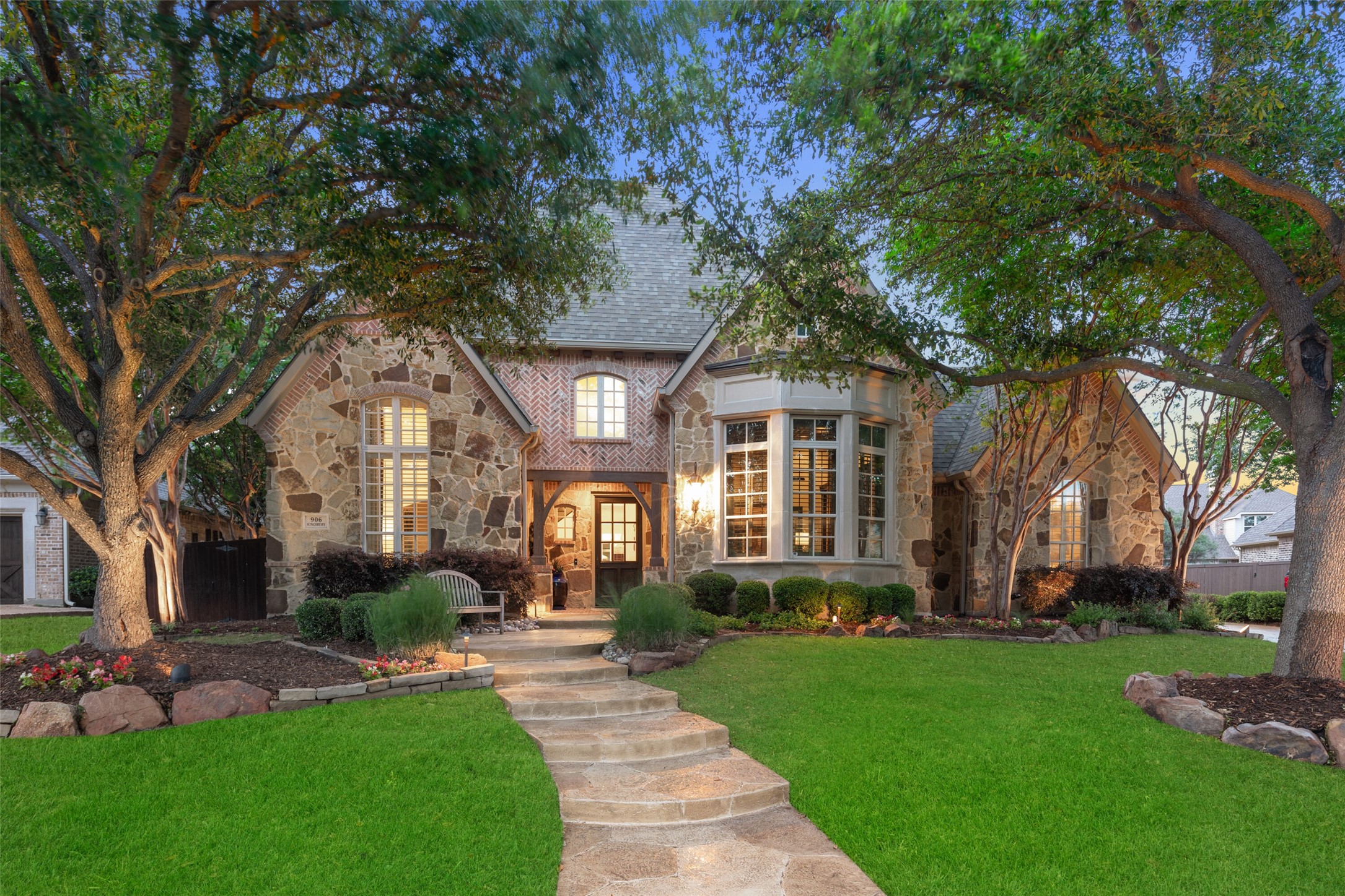 906 Kingsbury Court Allen TX 75013