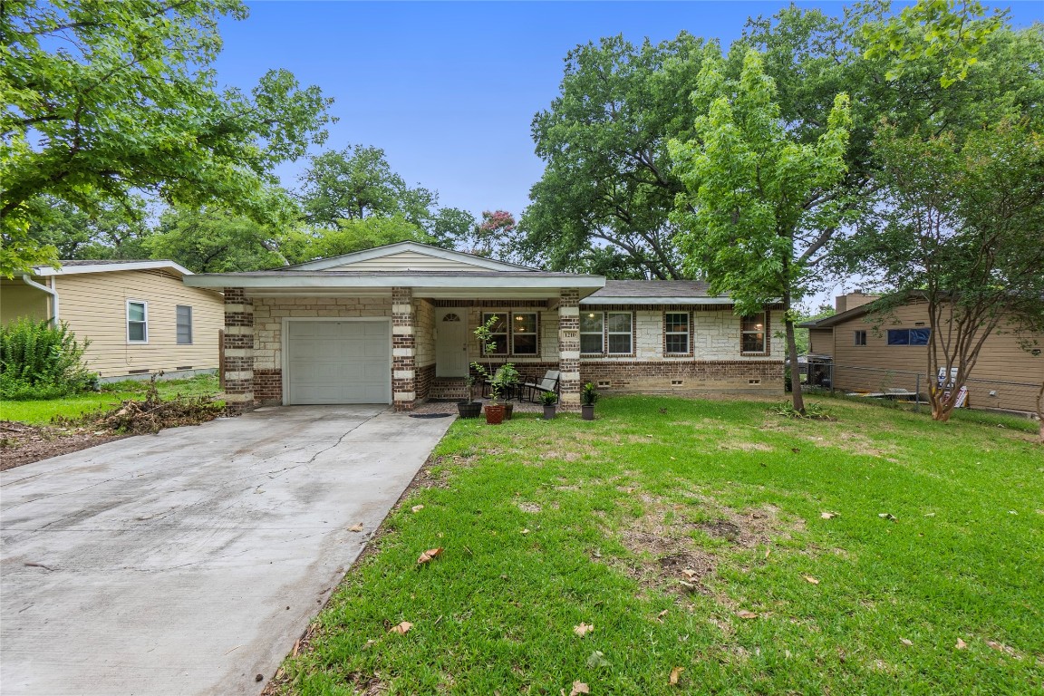 1210 Burleson Street Grand Prairie TX 75050