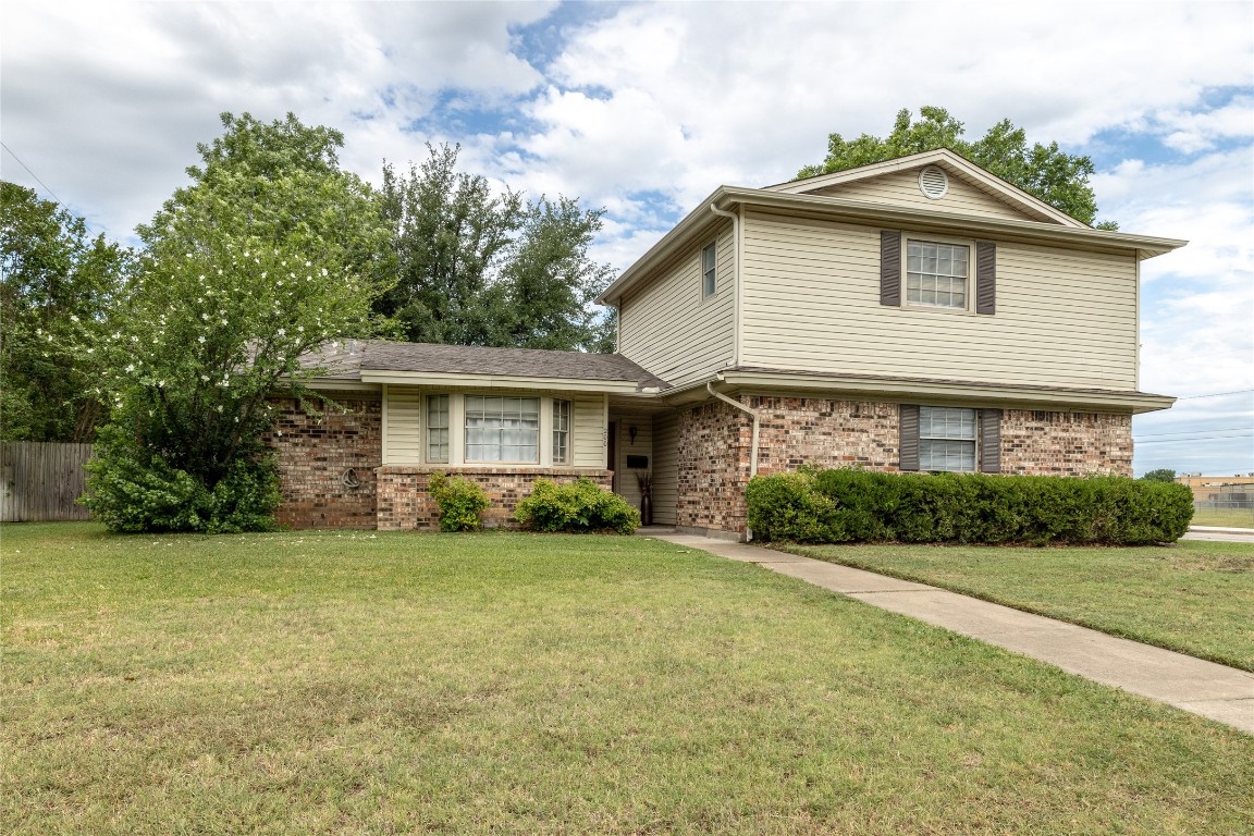 200 Stefanie Street Burleson TX 76028