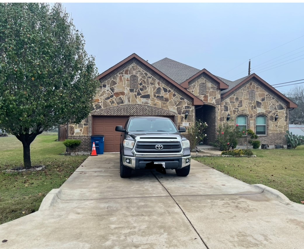 225 S Overlook Drive Red Oak TX 75154