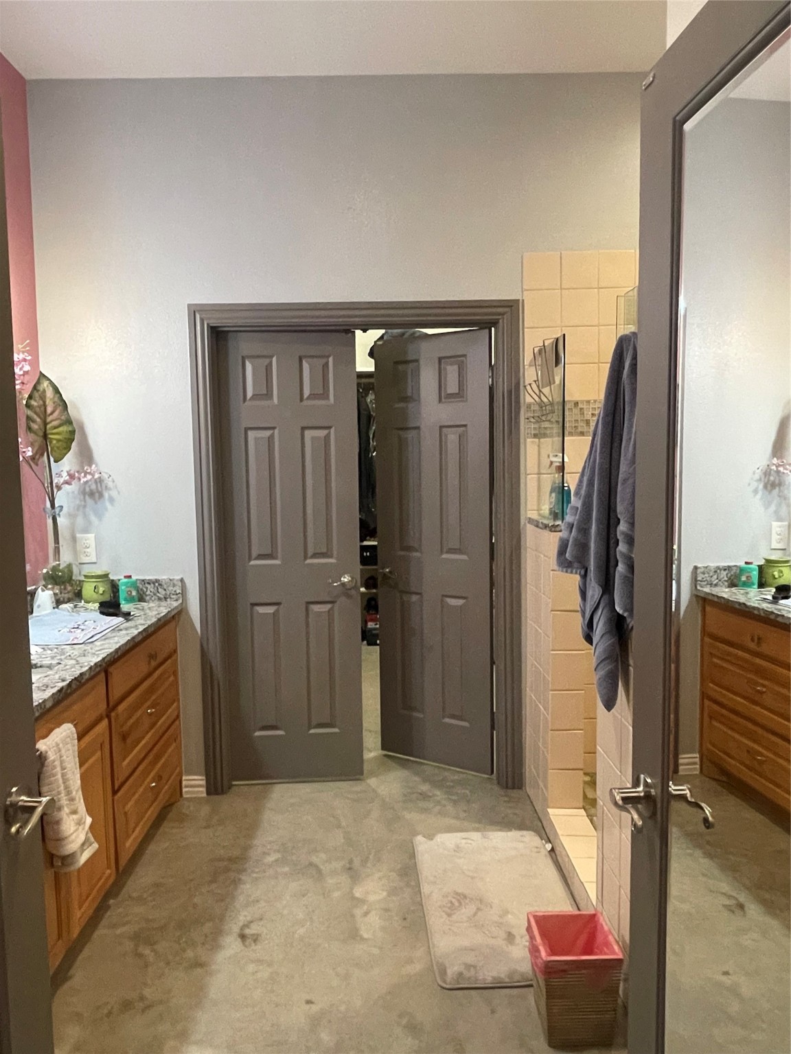 225 S Overlook Drive Red Oak TX 75154