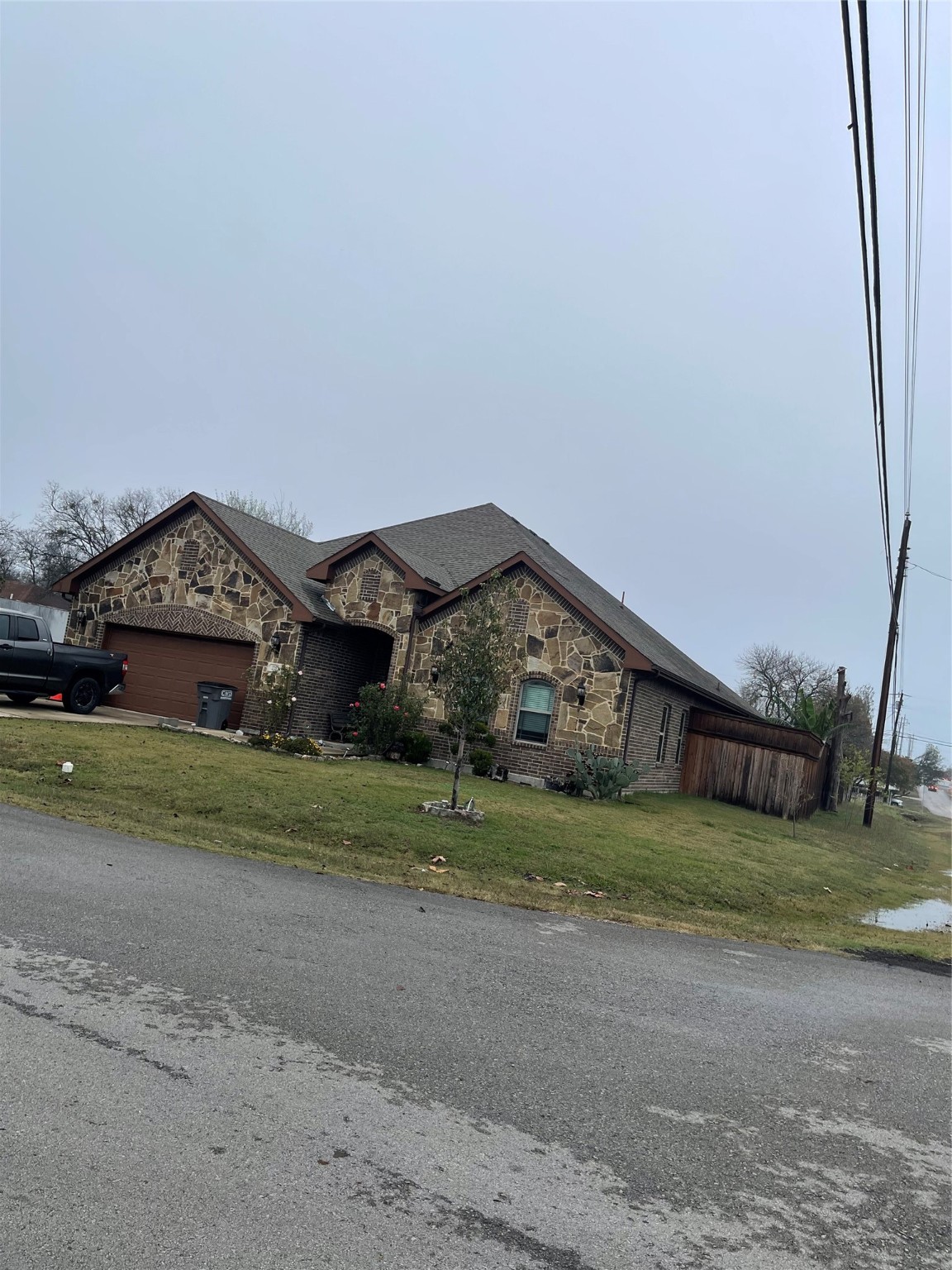 225 S Overlook Drive Red Oak TX 75154