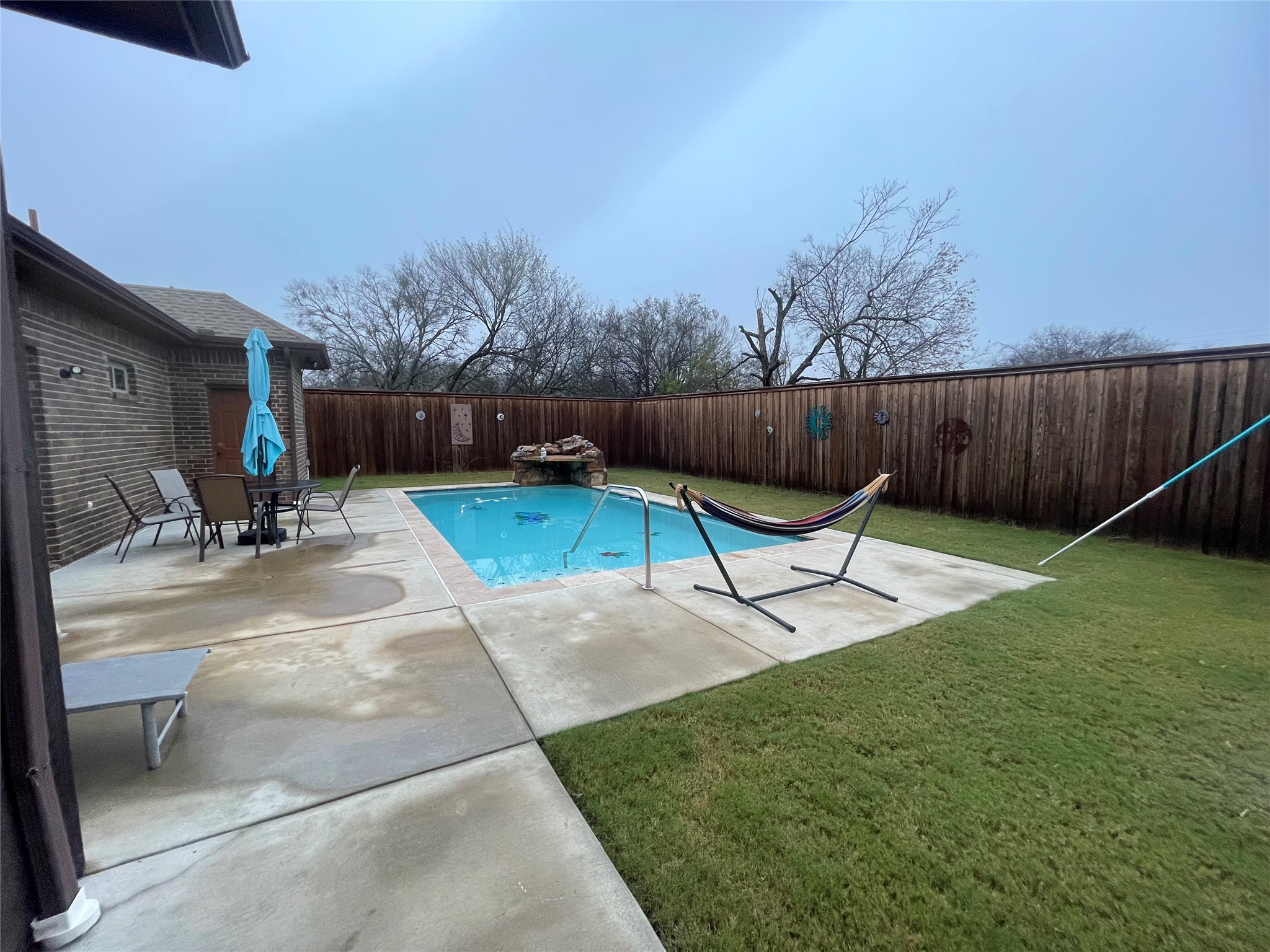 225 S Overlook Drive Red Oak TX 75154