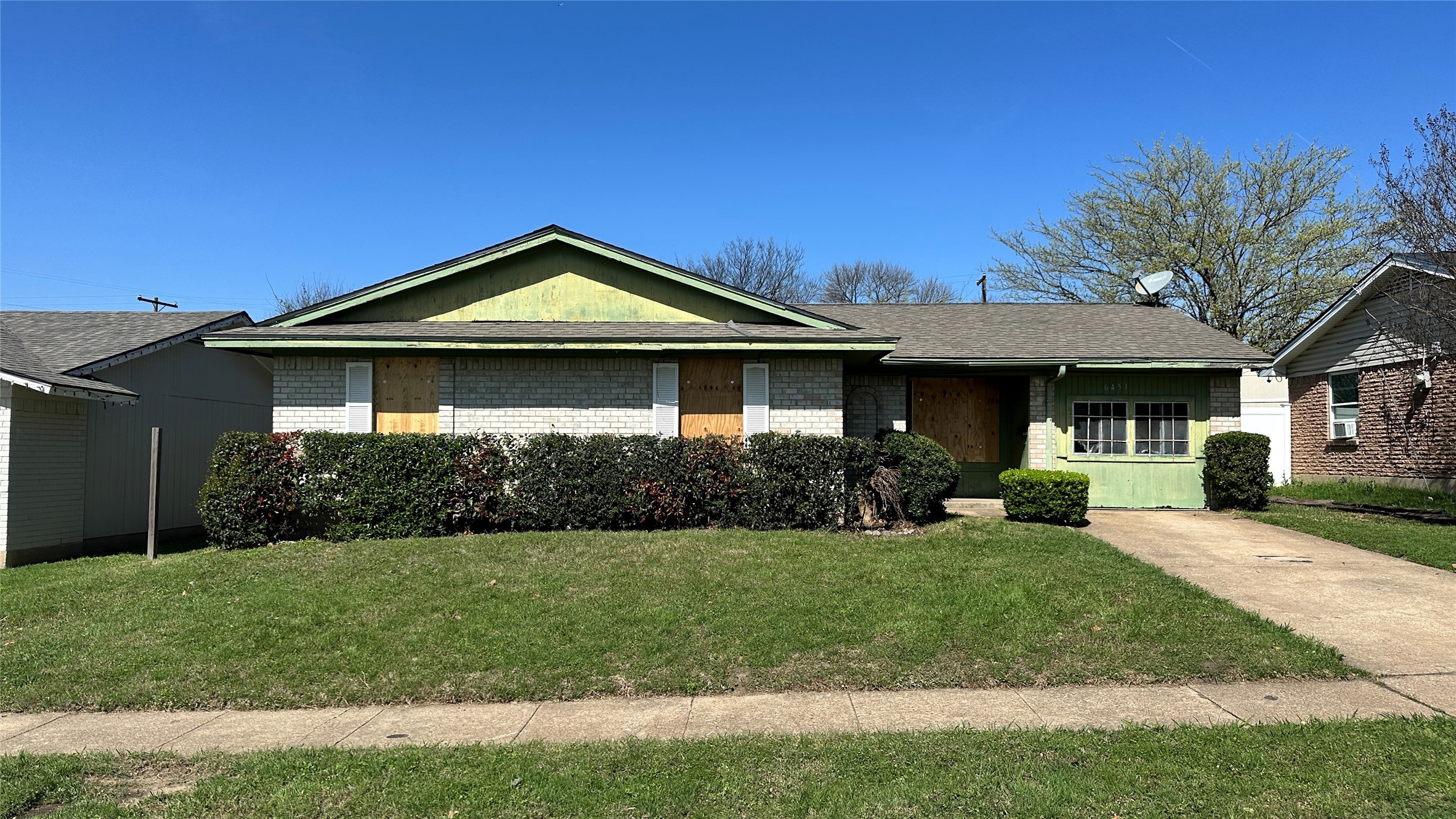 6451 Moonhill Drive Dallas TX 75241