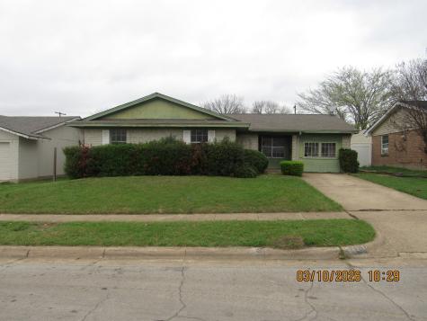 6451 Moonhill Drive Dallas TX 75241