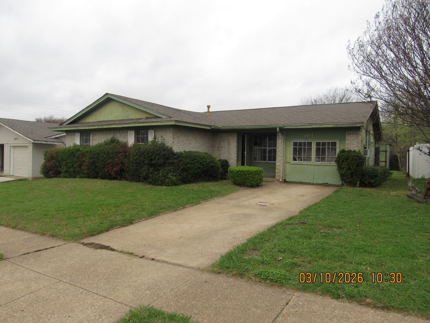 6451 Moonhill Drive Dallas TX 75241